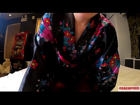 ❤️ Keçika ciwan a cosplay ji seksê hez dike ku bi orgazmê bi şûjinek di hespêk û blowjob de. Keçika Asyayî ya bi pisîka porî û bi cil û bergên kevneşopî yên Japonî di vîdyoya amator de ku masturbasyona bi pêlîstokên qijikê nîşan dide. Sakura 3 OSAKAPORN. ️❌ Derb li me ﹏