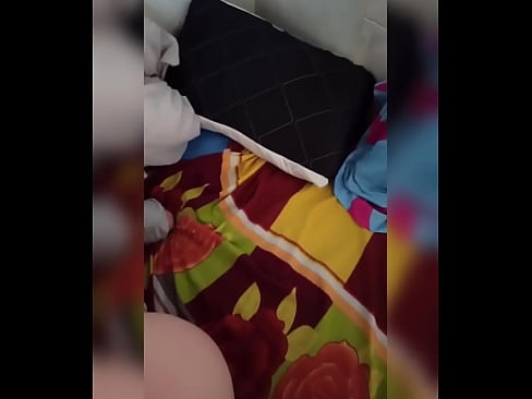 ❤️ Hevjîna min li malê bi tenê dimîne ji ber ku mêrê wê diçe betlaneyê û ez firsendê distînim ku ez wê biçînim û kerê wê bi şîr tijî bikim. ️❌ Derb li me ﹏
