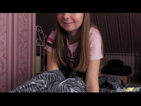 ❤️ Blondie BFF-ya xwe bi kûr dimije û di devê xwe de diqelişe ️❌ Derb li me ﹏